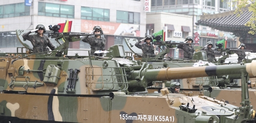 المدفعية ذاتية الدفاع من طراز "K55A1" في العرض العسكري