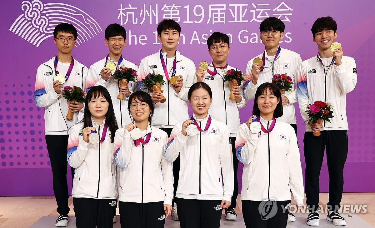 (Asiad) S. Korea wins 2nd straight team Go title, 13 yrs apart; sets up ...