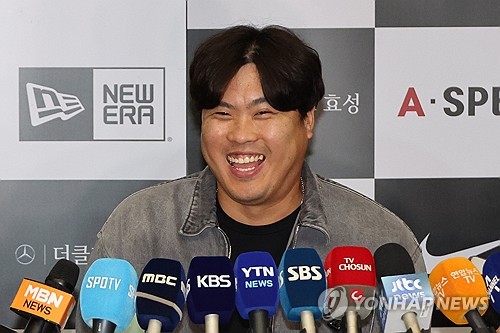 Pleased with injury comeback, pending free agent Ryu Hyun-jin keeps mum on  future in MLB