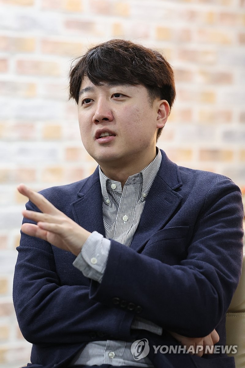 Ex-leader Of Ruling Party Gives Interview | Yonhap News Agency