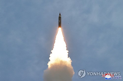  합참 "북한 단거리 탄도미사일 수발 발사"