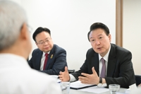 대통령실, 의료계 대화 강조…이재명 제안한 국회 특위엔 거리