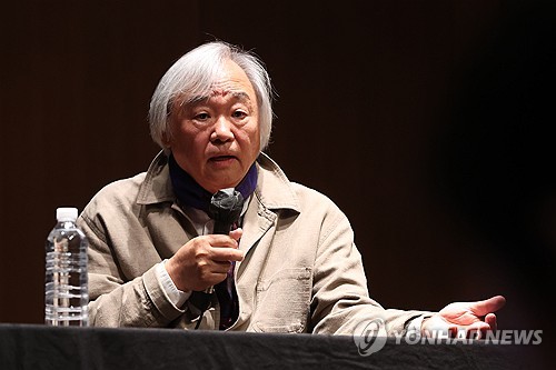 Pianist Paik Kun-woo speaks during a press conference to promote his new album on Mozart in Seoul on May 16, 2024. (Yonhap) 