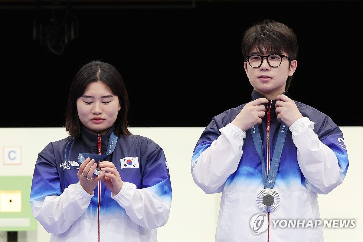 Geumhyeon Geum and Hajoon Park ‘Proud Silver Medal’