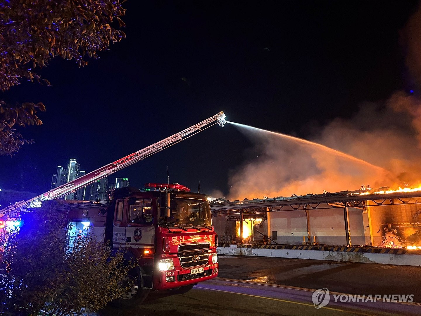 주한미군 창고서 큰불