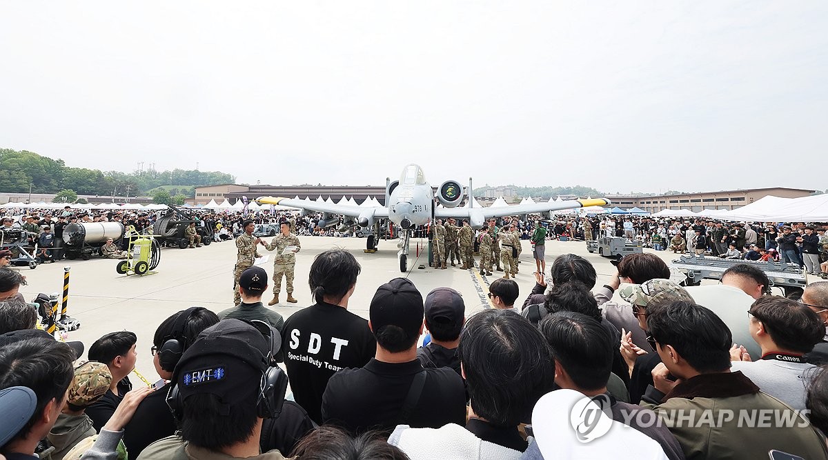 퇴역 앞둔 A-10에 쏠린 관심