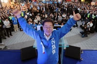 '험지' TK찾은 李 "영남·호남, 박정희·DJ 정책 무슨 상관인가"