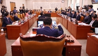 대통령 공약 '대법관 증원법' 법사소위 통과…16명 늘려 30명