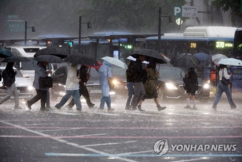 ソウルに激しい雨