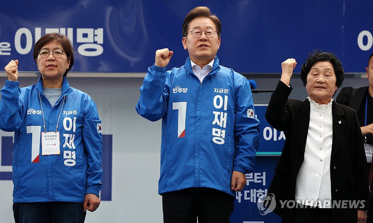 이재명 "尹 탈당, 정치적 전술 아닌가…국민의힘이 제명했어야"