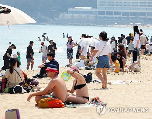 남부지방 중심 낮 25도 이상…강원 소나기