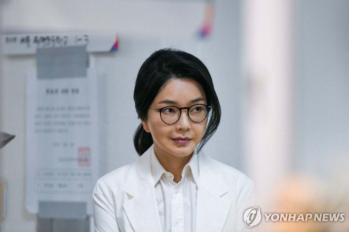 [속보] 국민대 "김건희 여사 박사학위 취소 절차 착수"
