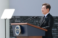李대통령, 재래시장 깜짝방문…취임 후 시민들과 첫 소통 행보