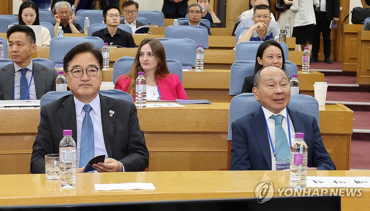 우의장 만난 美석학 후쿠야마 "韓계엄사태 해결 보며 많은 영감"