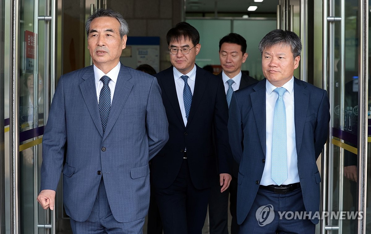 민중기 특검, 법무부·공수처 찾아…"검사 파견·업무지원 요청"