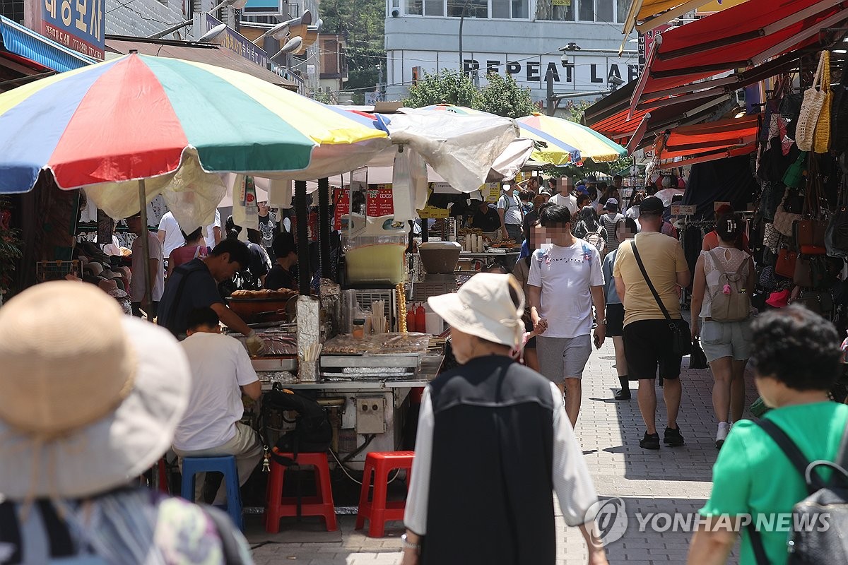 국회서 1.3조 늘어난 추경…"소비쿠폰, 이달 1차 지급 완료" 관련 이미지1