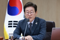 李대통령 "내일 6·25…특별한 희생 치른 분에 충분한 보상"