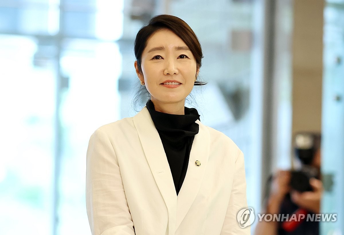 與, 野 '이진숙·강선우' 의혹공세에 "소명시 국민도 …