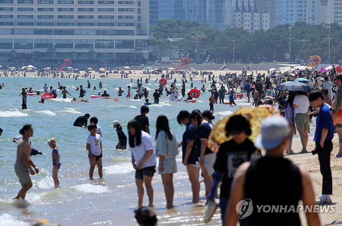 부산·울산·경남 무더위 계속…낮 최고 28∼36도
