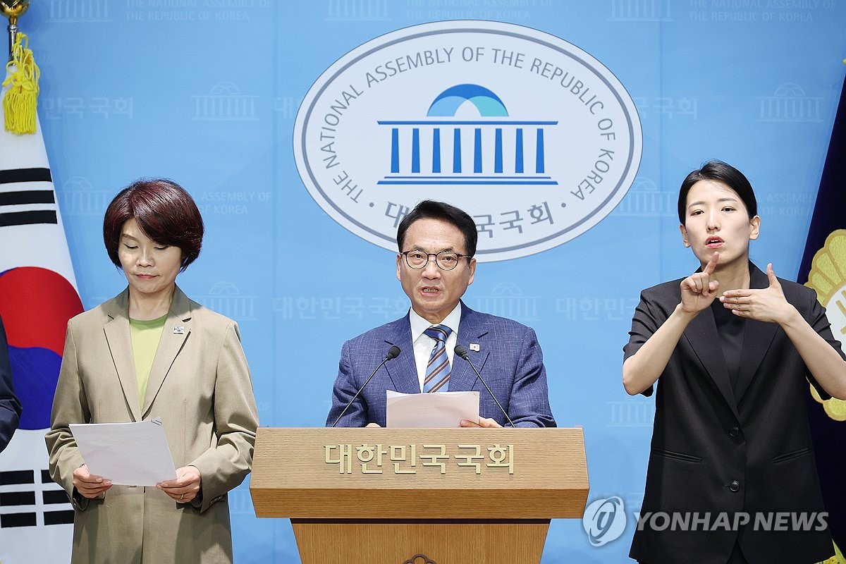 與 박선원 "지난해 평양 무인기 투입, 드론사령관이 직…