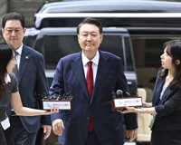 Ex-President Yoon to attend hearing on legality of his arrest