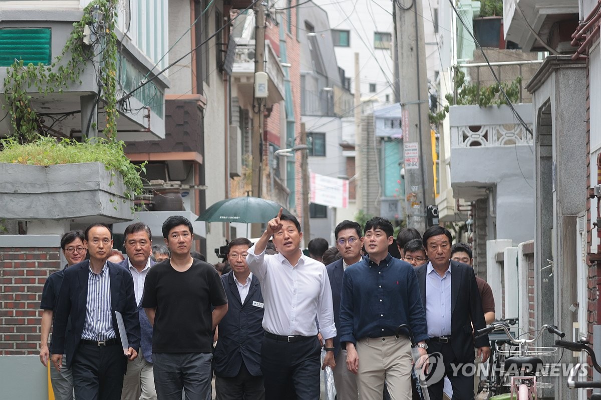 오세훈, 자양4동 재개발현장 찾아 "신속한 주택공급 전폭 지원"(종합)
