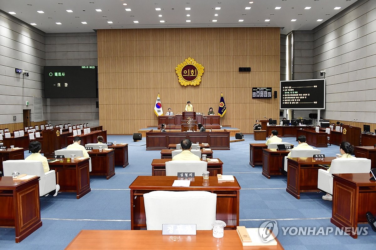 '말썽' 광주시의회 예결위원 총사퇴 논의…5명 사퇴 전망 관련 이미지2