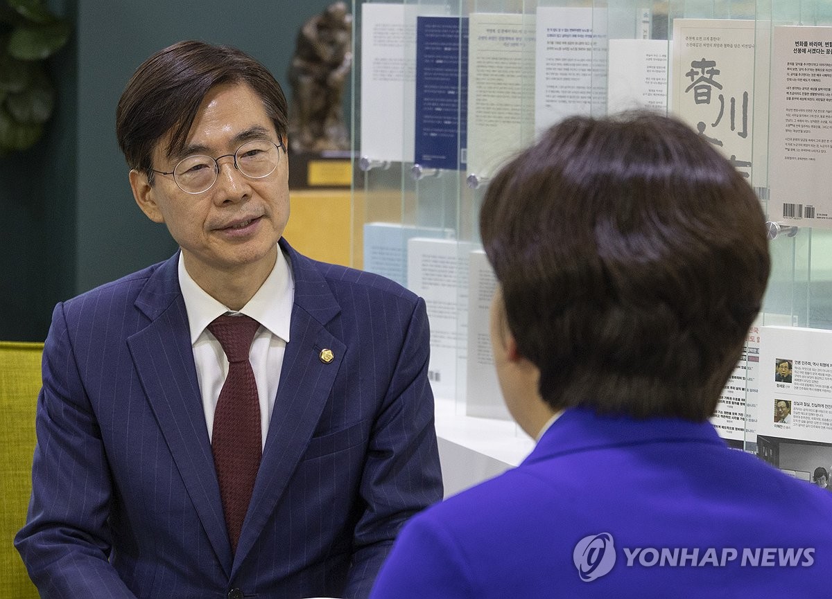 국민의힘 당 대표 후보 출마한 조경태와 양향자의 만남