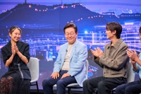 '케데헌' 감독 만난 李대통령 "자랑스러운 문화강국 만들겠다"