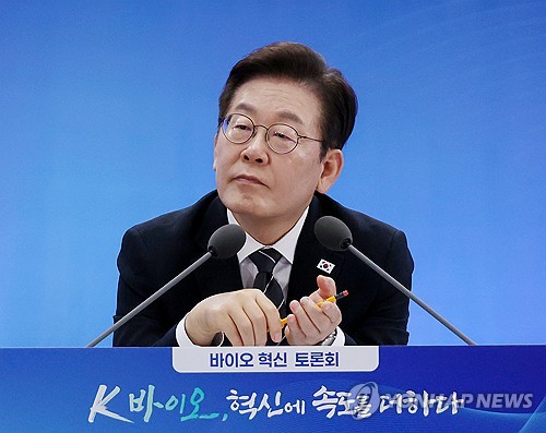 인천 용현시장 '깜짝방문' 李대통령 "소상공인 살아야 경제살아"