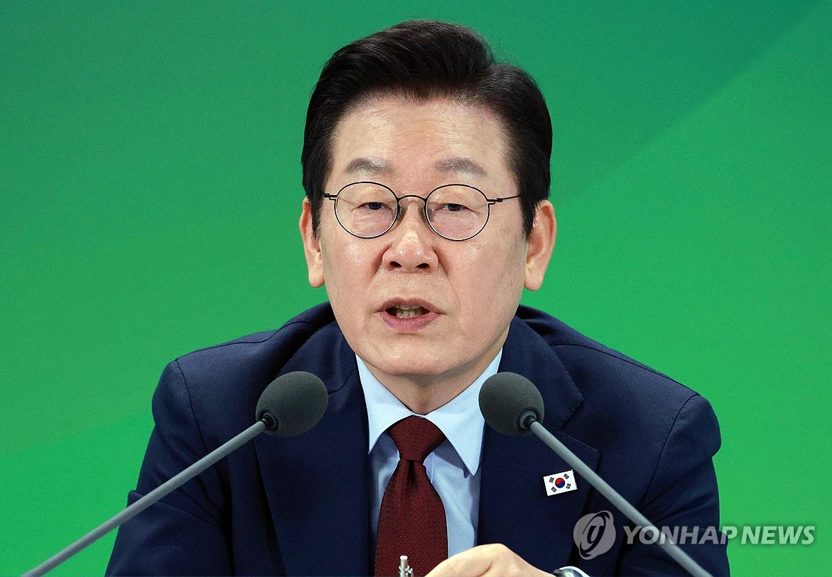 李대통령, 이억원 금융위원장·주병기 공정위원장 임명안 재가(종합)