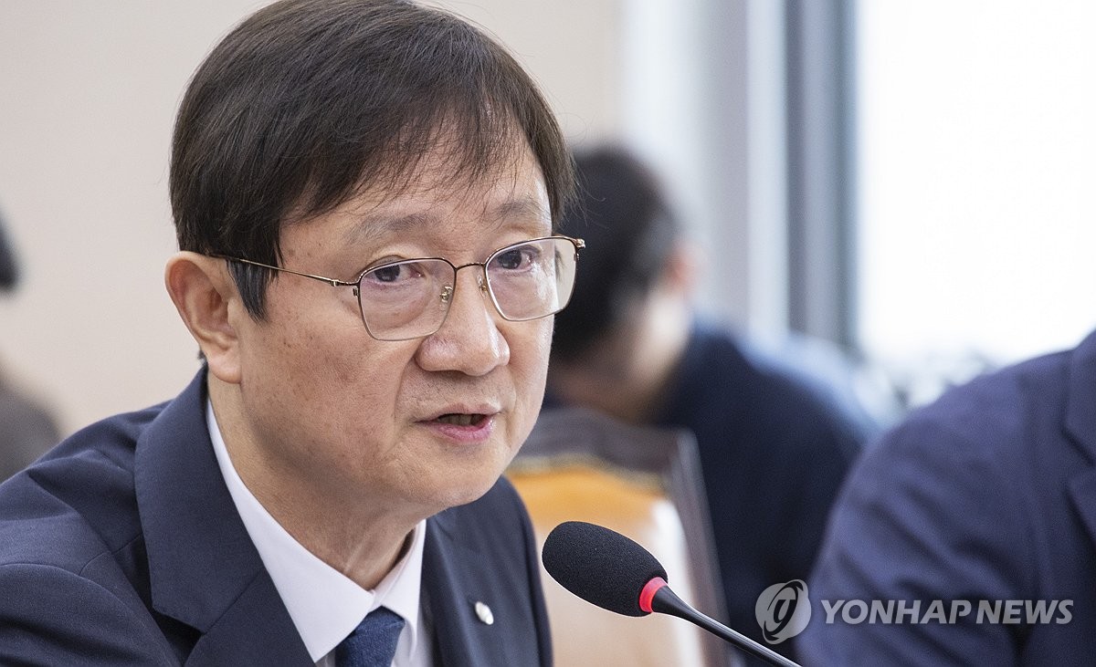 국회 출석 중인 이찬진 금감원장