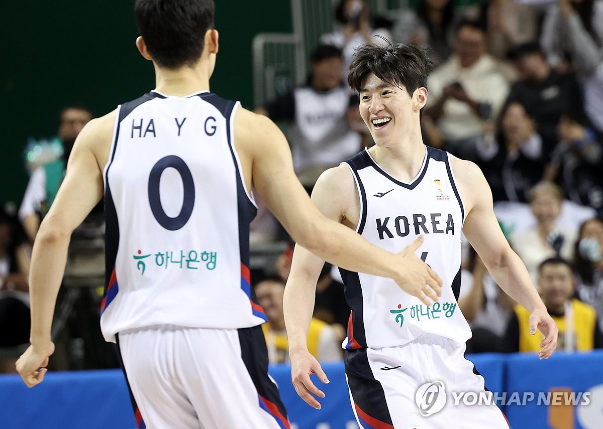 한국 남자농구, 안방서도 중국 격파…12년 만에 맞대결 2연승