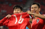 카타르전 빨간색 유니폼…'압도하는 무서울 것 없는 대한민국'