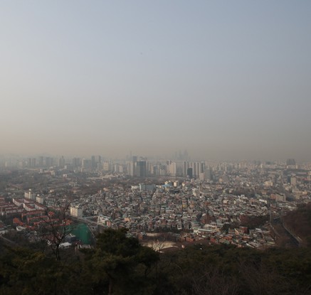 초미세먼지 기승, 오후엔 중국 스모그까지…수도권 예비저감조치