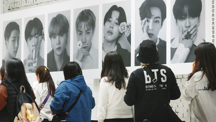 사진으로 만나는 BTS…방탄소년단 팝업 '모노크롬' 