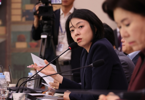 국힘 배현진 %22천박한 김건희·처참한 계엄 역사와 결별해야%22